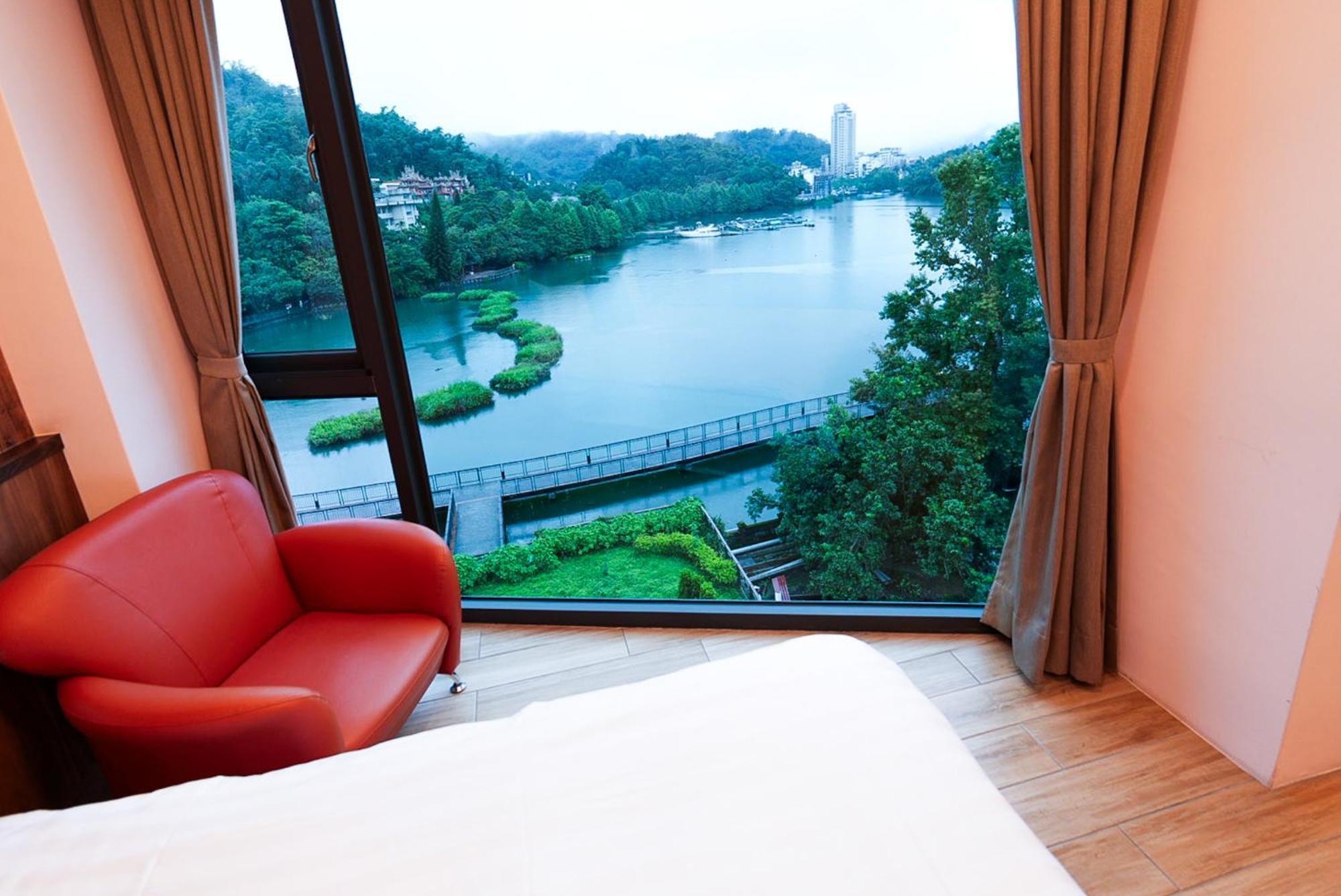 Zhaohong Homestay Ючи Екстериор снимка