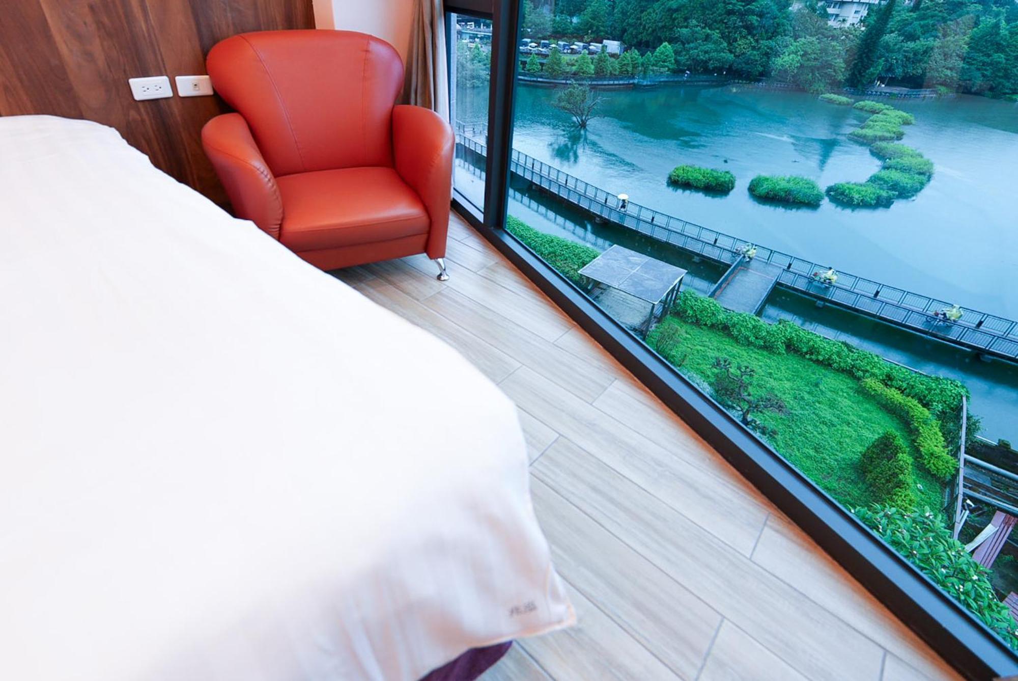 Zhaohong Homestay Ючи Екстериор снимка