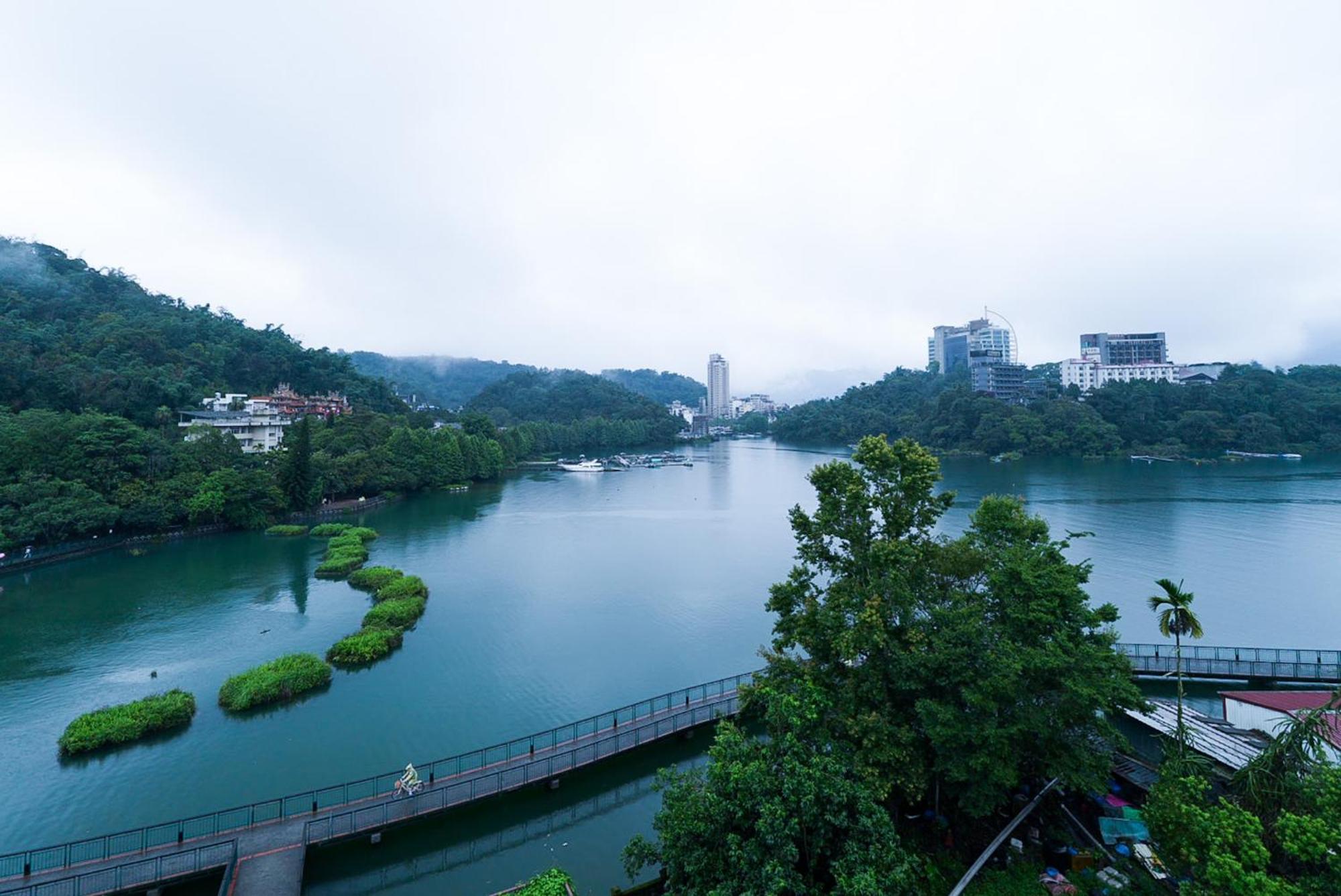 Zhaohong Homestay Ючи Екстериор снимка