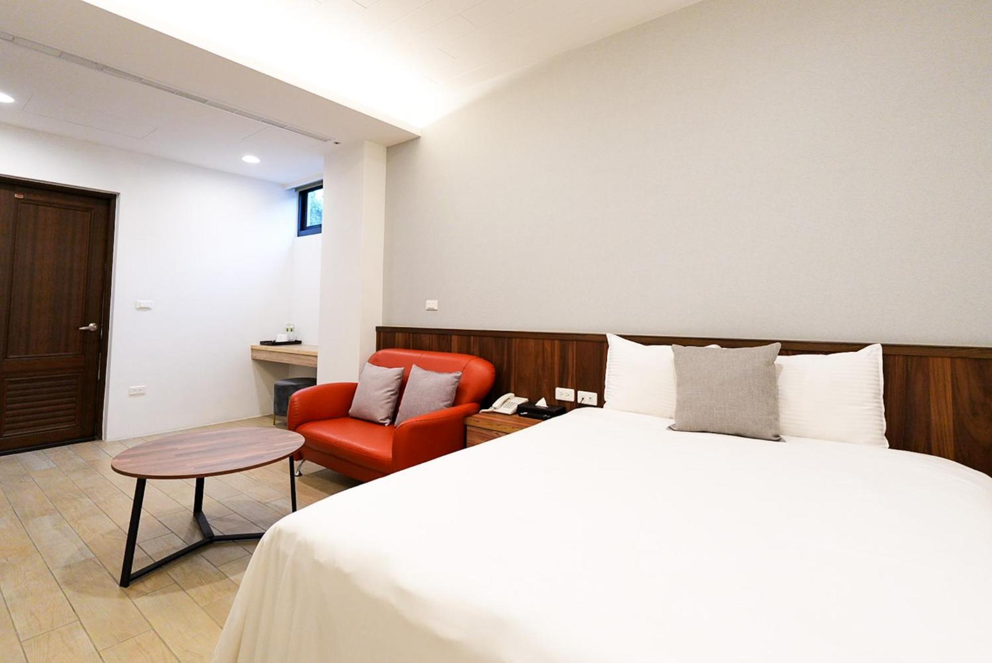 Zhaohong Homestay Ючи Екстериор снимка