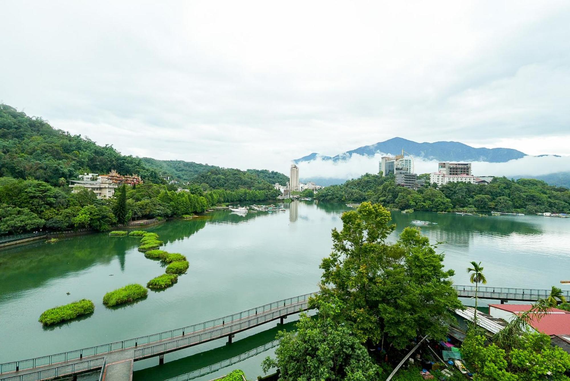 Zhaohong Homestay Ючи Екстериор снимка